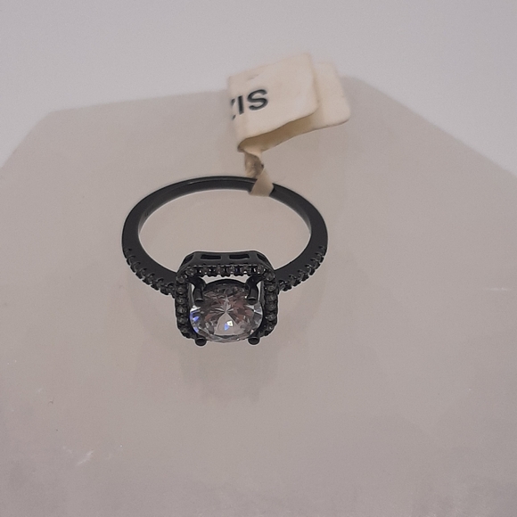 R850 Sterling Silver Ring - Charmed Aroma - Picture 3 of 8